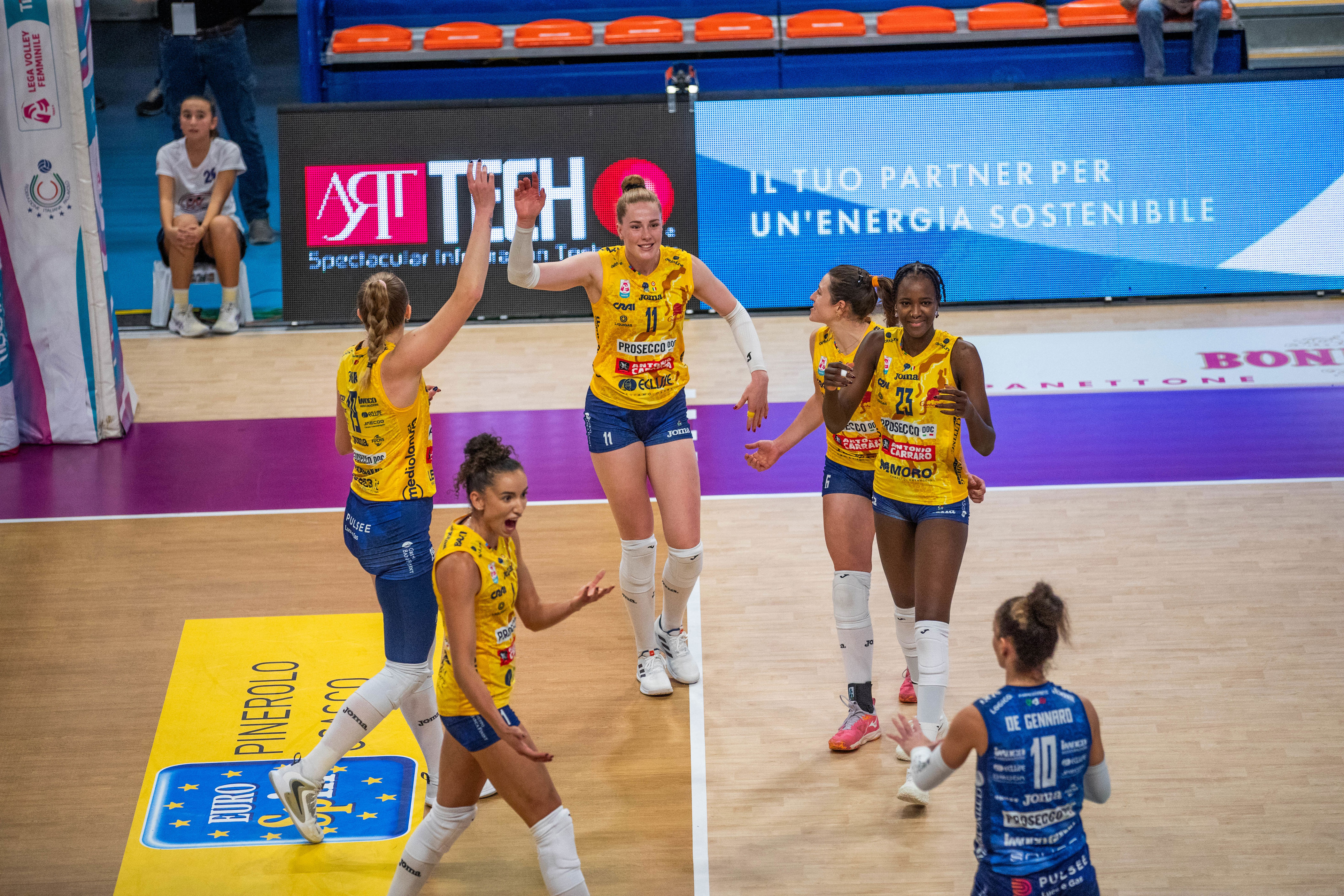 朱婷球队登 朱婷球队登