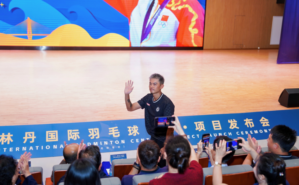 的平台, 林丹走进北, 林丹分享了 的平台, 林丹走进北, 林丹分享了